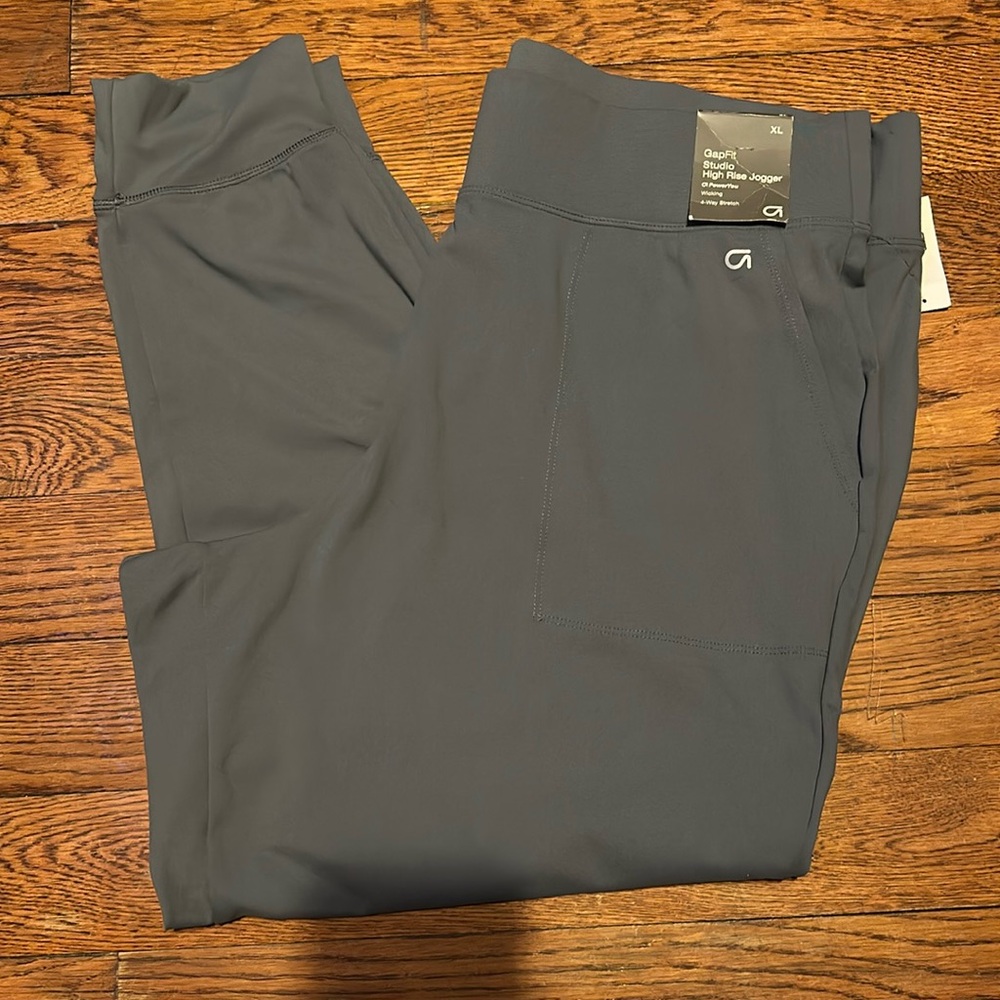 Joggers NWT